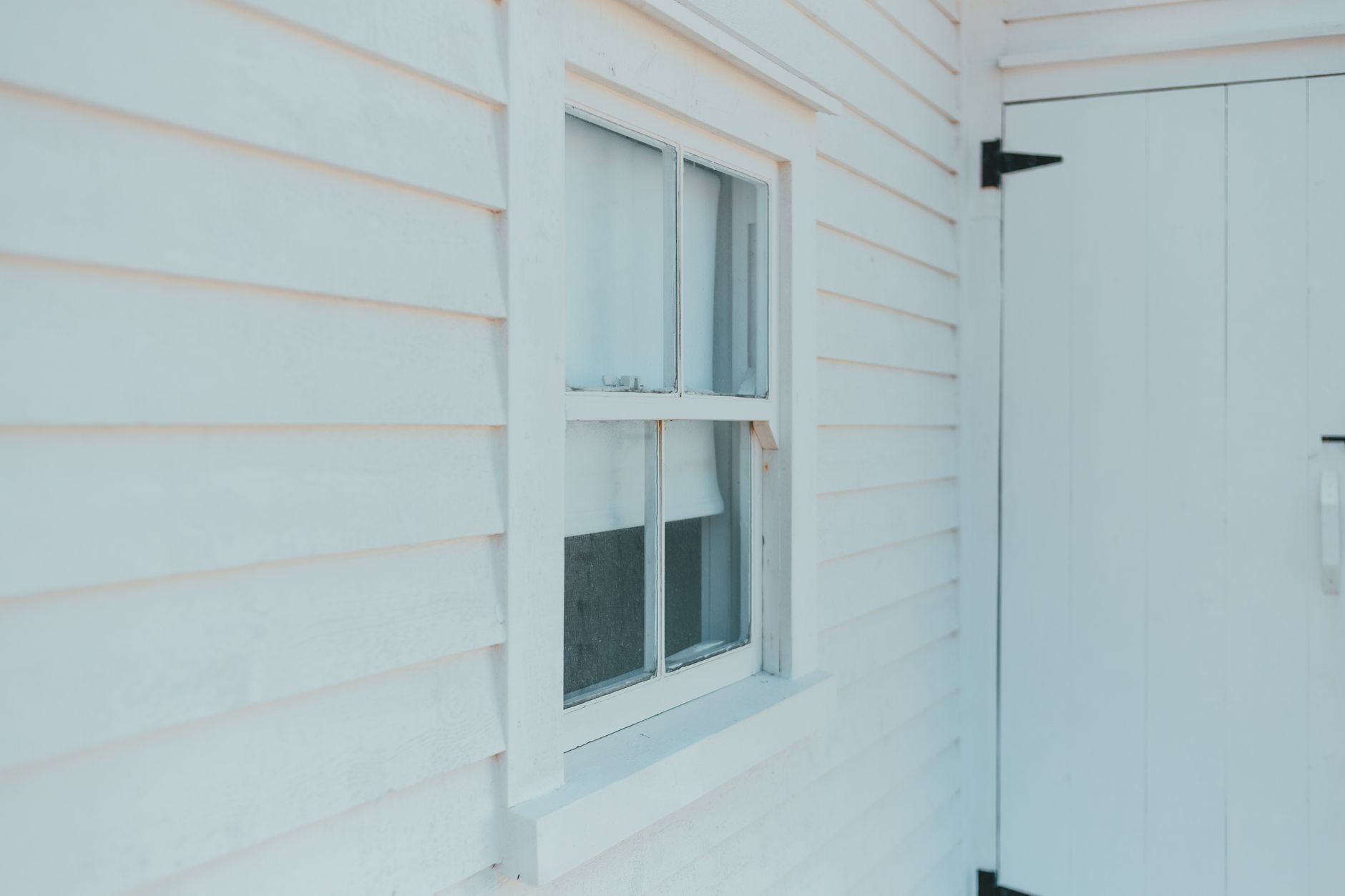 How Siding and Windows Work Together to Boost Home Energy Efficiency